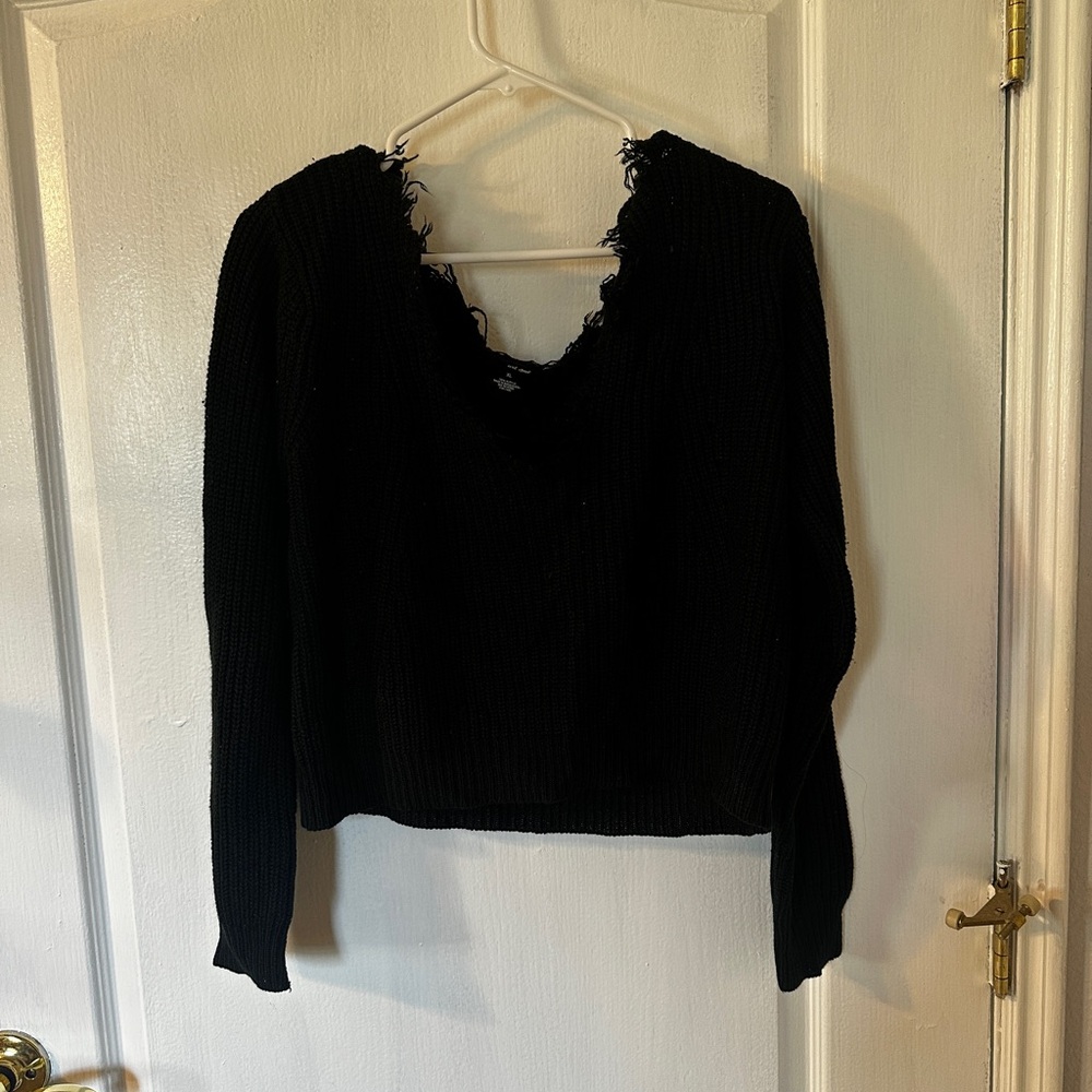 OFF THE SHOULDER SWEATER